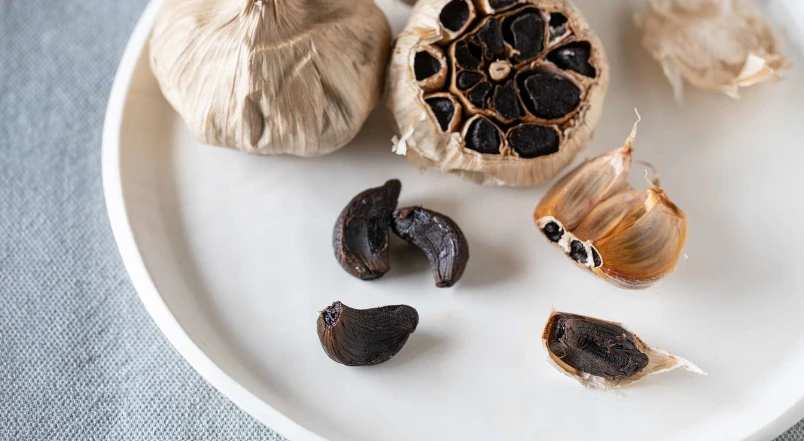 Black garlic: what it is, properties and uses in the kitchen