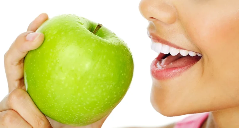 Dental health: which fruit is more suitable?