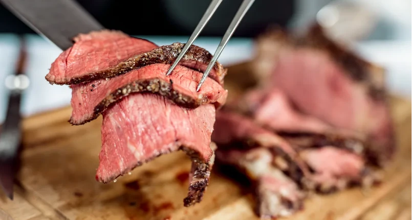 Raw Meat: To Eat It Or Not To Eat It? Risks and Benefits